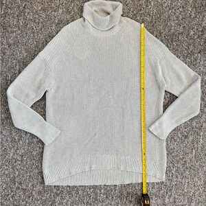 J. Crew Light Gray Cotton Cashmere Turtleneck Sweater Size Medium Long